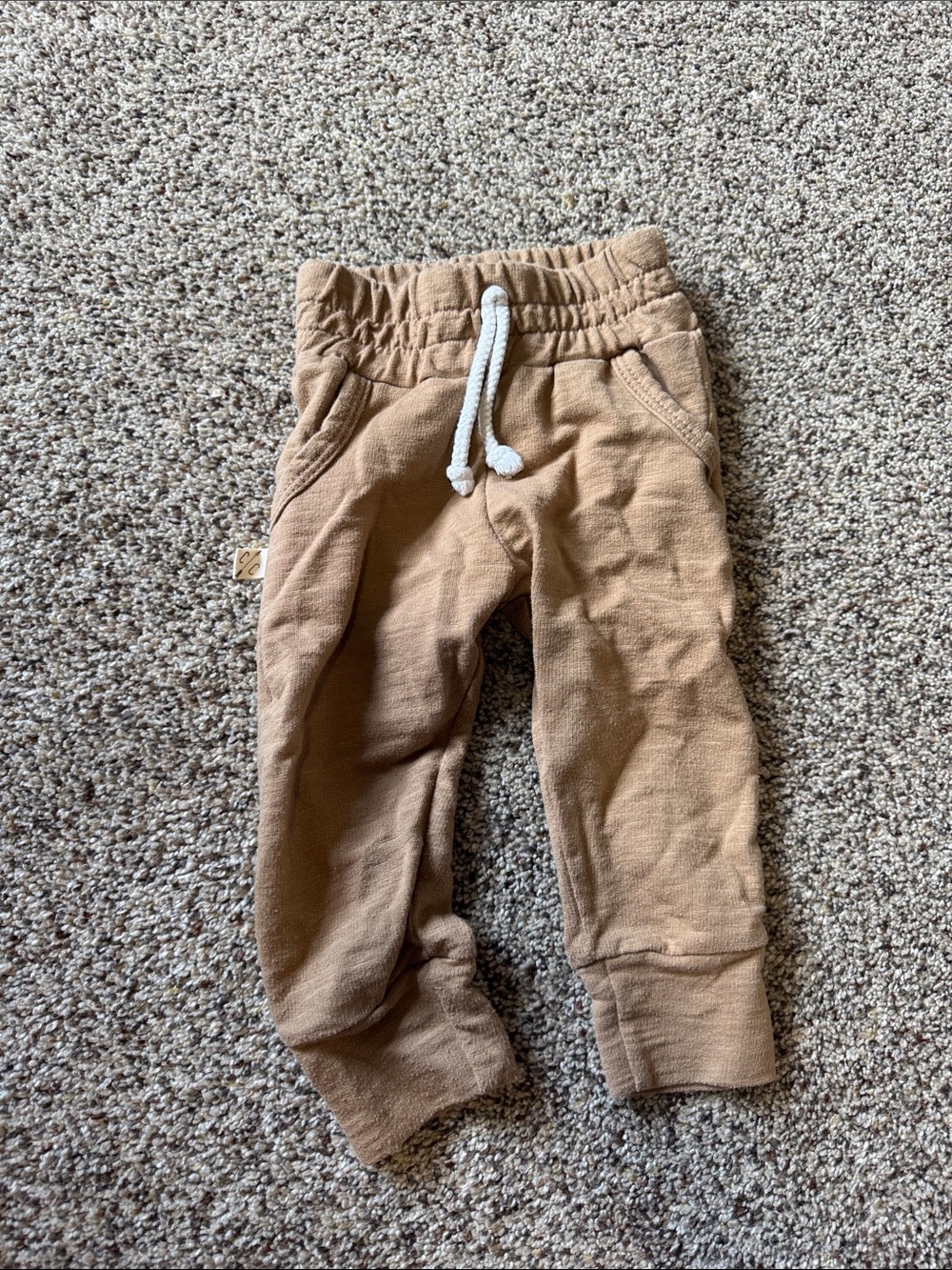 Childhood joggers - camel color